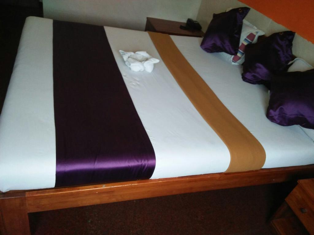 Hotel Q Deck 뭄바이 외부 사진