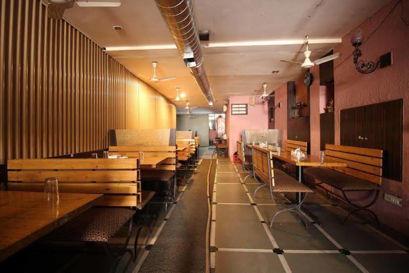 Hotel Q Deck 뭄바이 외부 사진